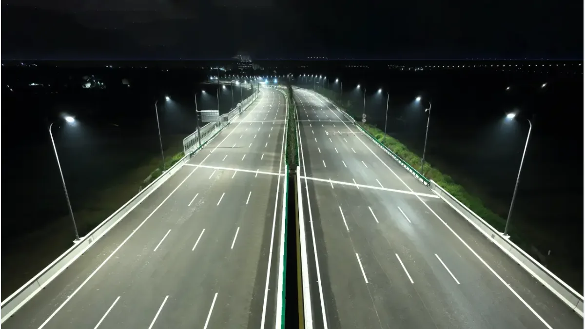 Solar Street Light vs Street Lamp: Naming & Buying Guide