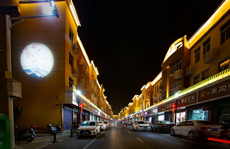 Commercial Plazas - Shopping centers and commercial zones with VOLTIC solar street lights